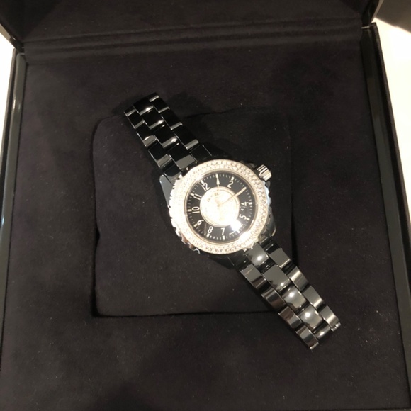 CHANEL WATCH - Picture 9 of 16